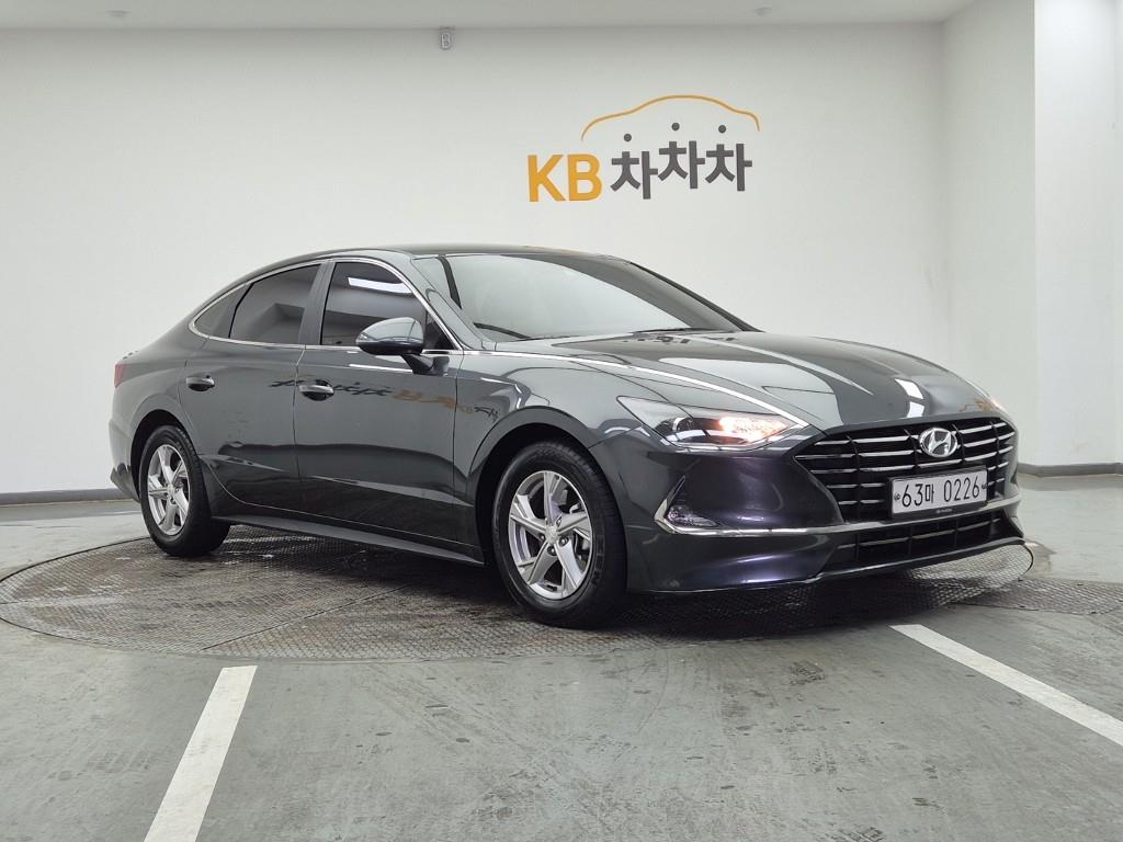 HYUNDAI Sonata - Vista 2