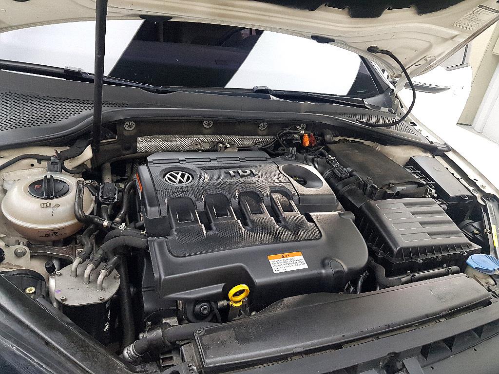 Volkswagen Golf - Vista 6