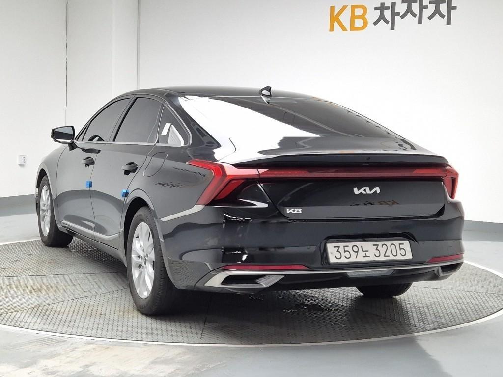 KIA K8 - Vista 2