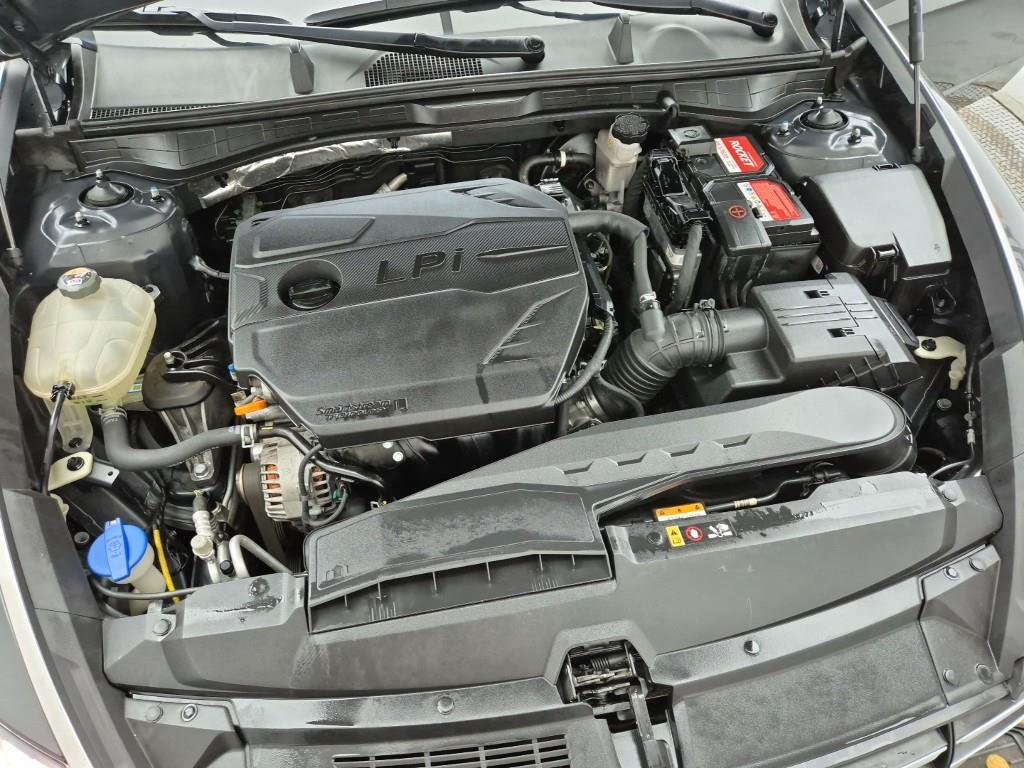 HYUNDAI Sonata - Vista 6