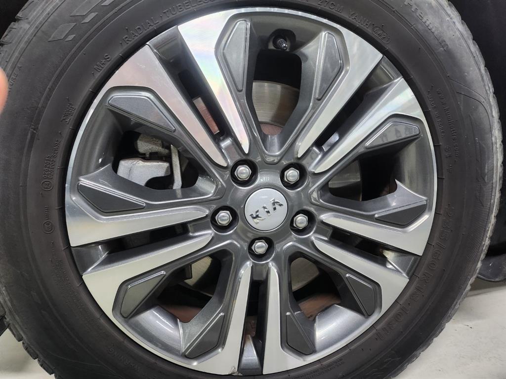 KIA Carnival - Vista 7