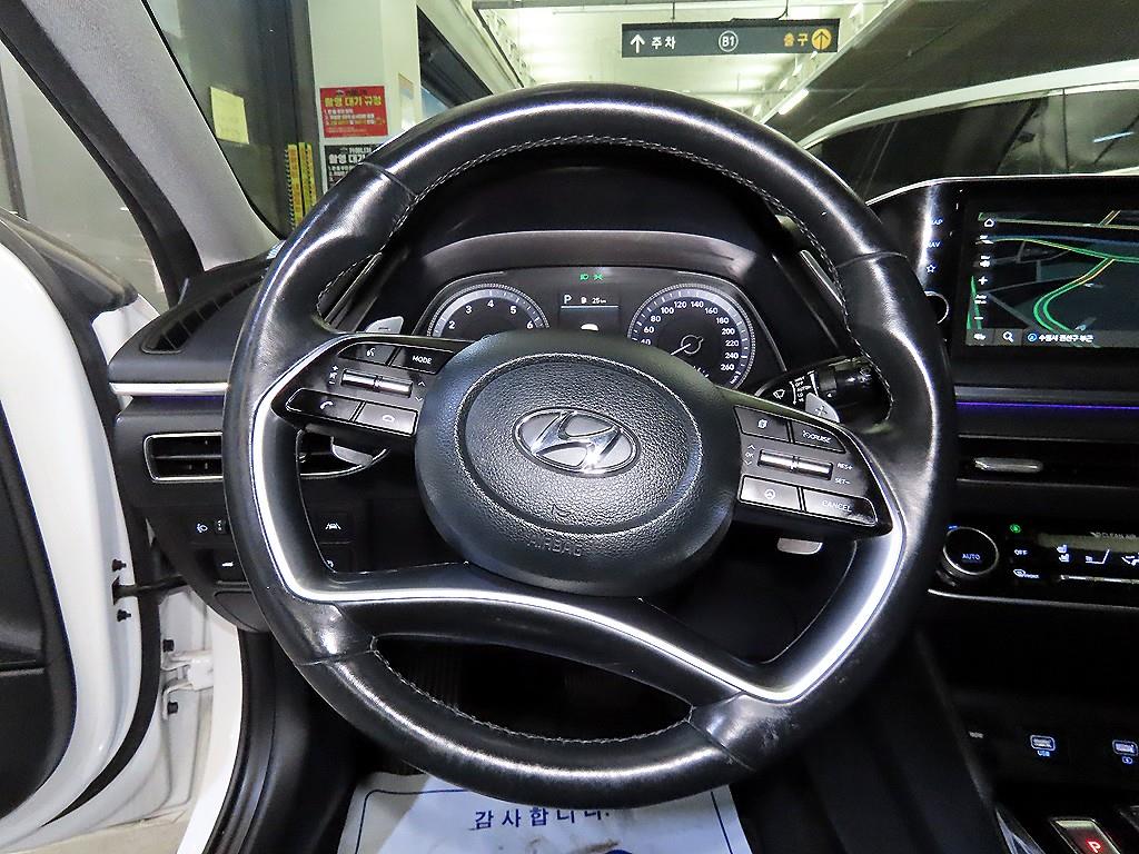 HYUNDAI Sonata - Vista 8