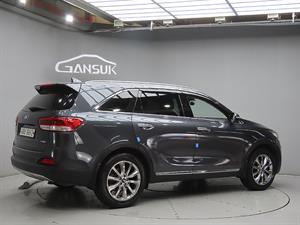 KIA Sorento - Vista 8