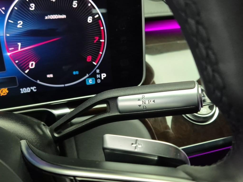 Mercedes Benz S Class - Vista 8