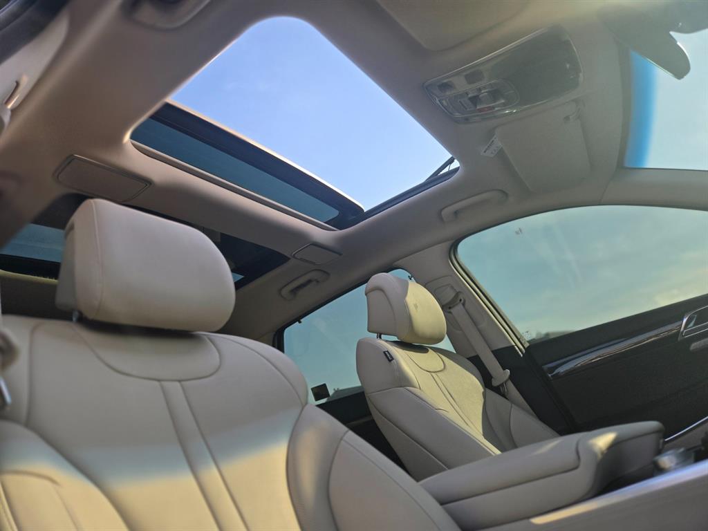 Genesis GV80 - Vista 8