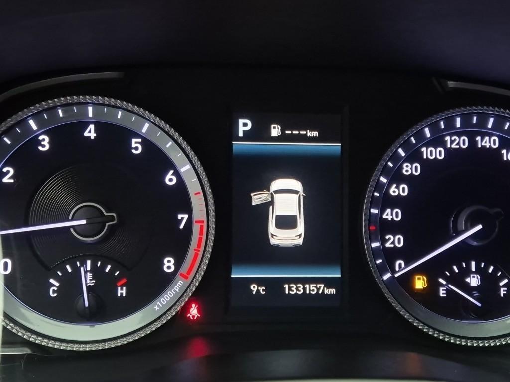 HYUNDAI Sonata - Vista 5