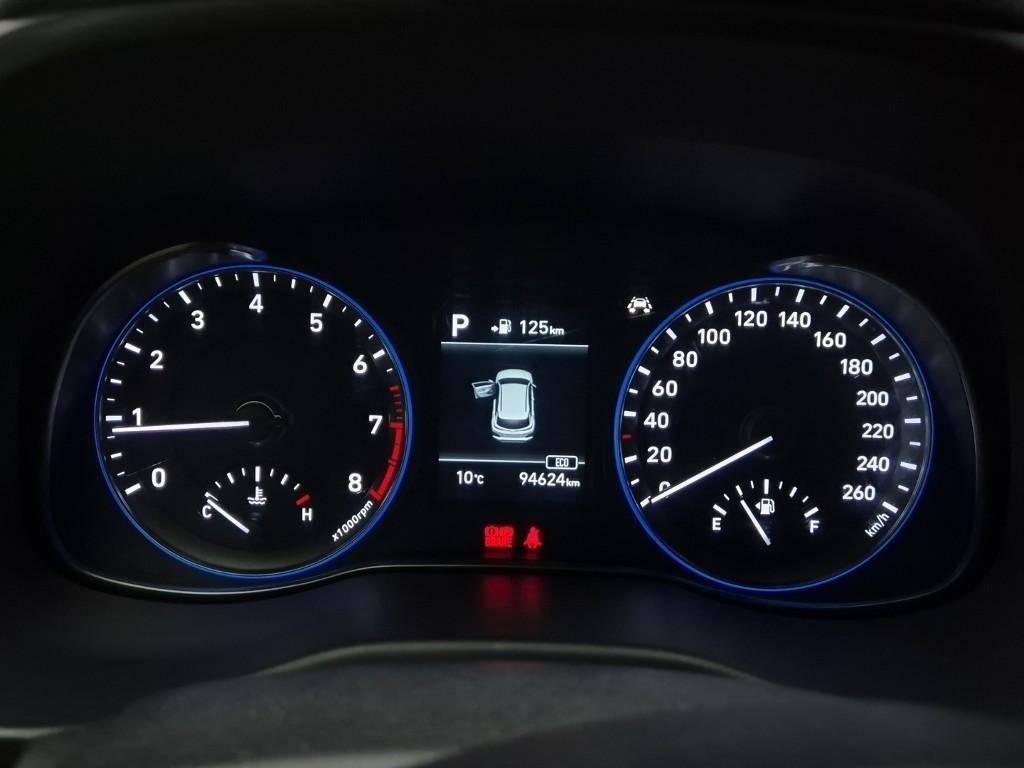 HYUNDAI Kona - Vista 6