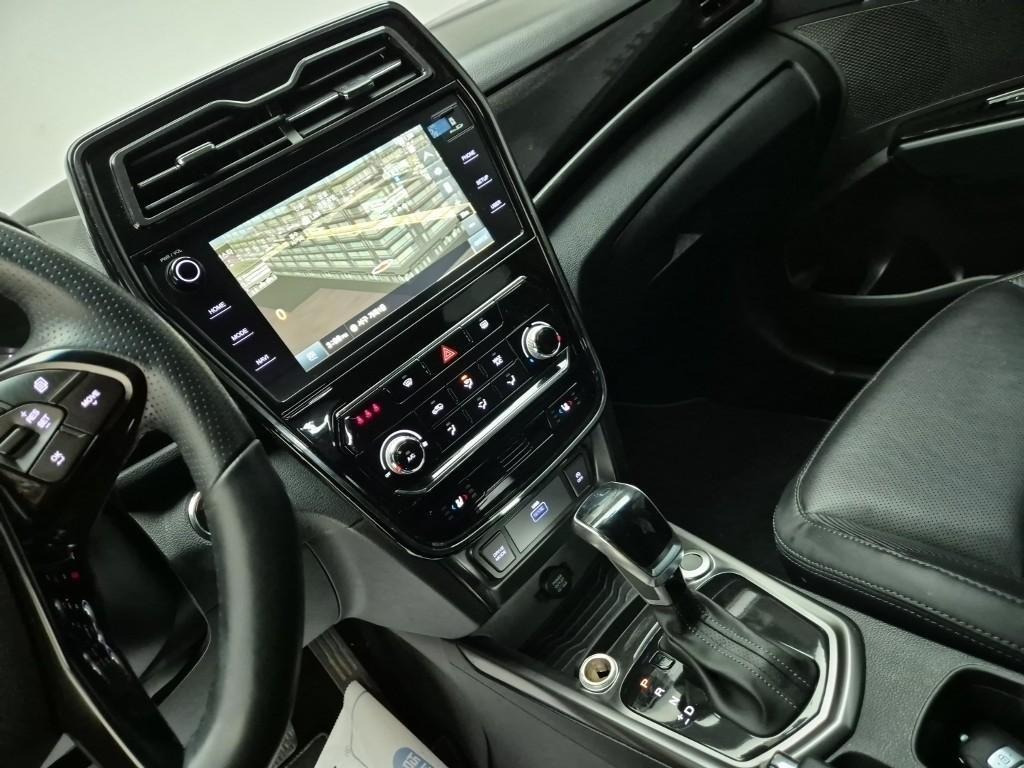 Ssangyong Tivoli - Vista 6