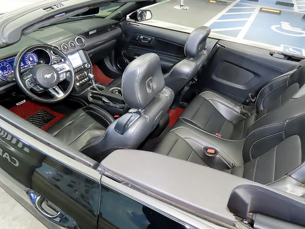 Ford Mustang - Vista 10