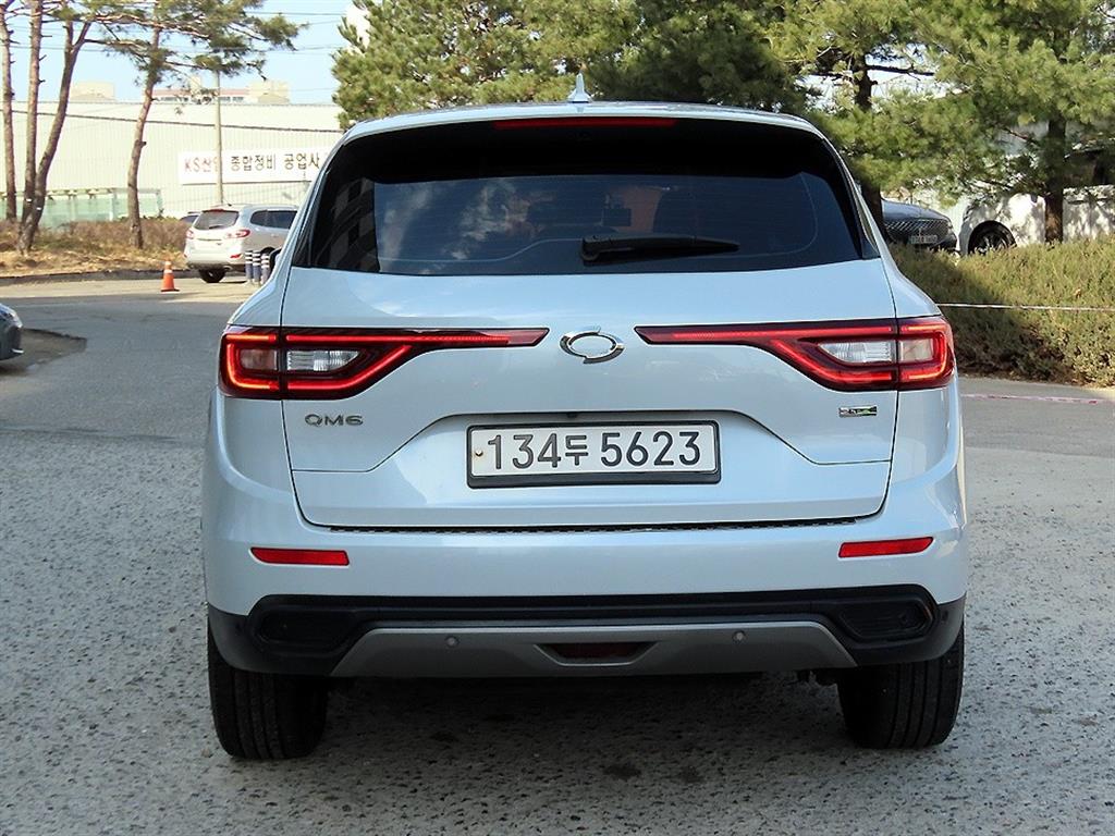 SAMSUNG QM6 - Vista 4