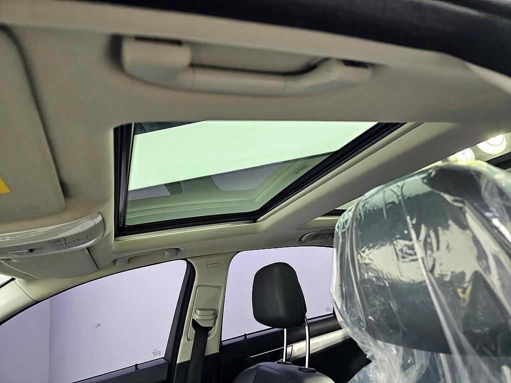 Mercedes Benz C Class - Vista 12