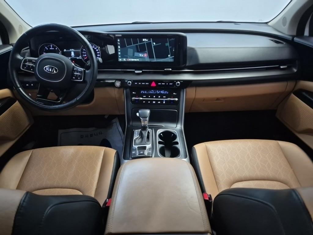 KIA Carnival - Vista 7