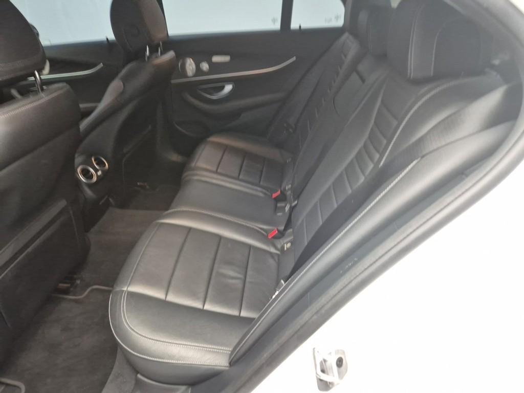 Mercedes Benz E class - Vista 10