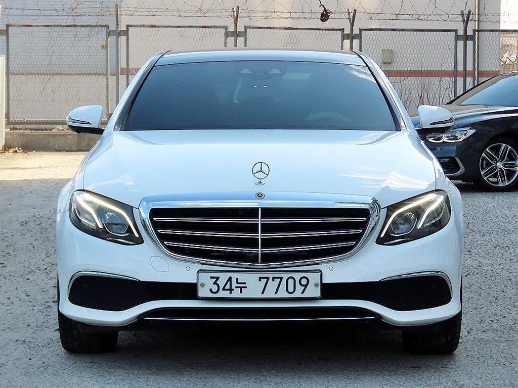 Mercedes Benz E class 2019 - Importación desde Corea - HF Imports Iquique - Foto 1