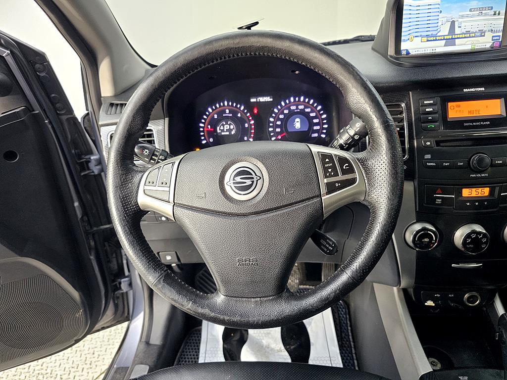 Ssangyong Korando - Vista 12