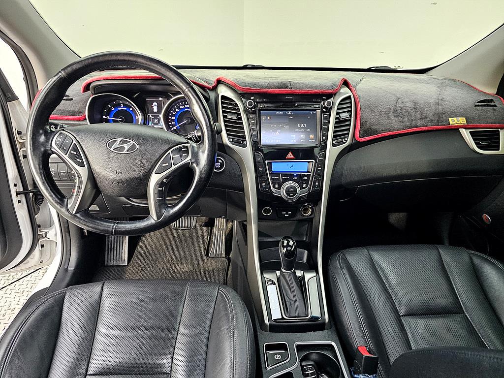 HYUNDAI i30 - Vista 5