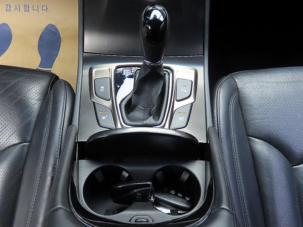 HYUNDAI Grandeur - Vista 10