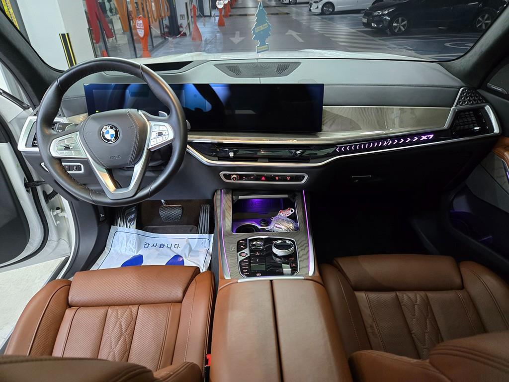 BMW X7 - Vista 10
