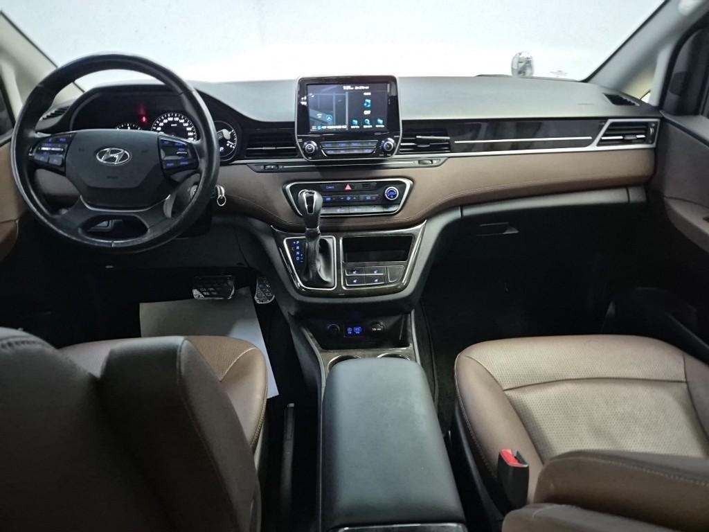 HYUNDAI Starex - Vista 7