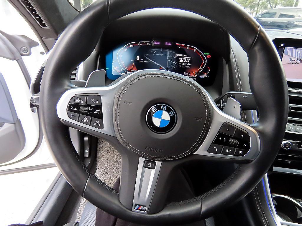 BMW 8 Series - Vista 8