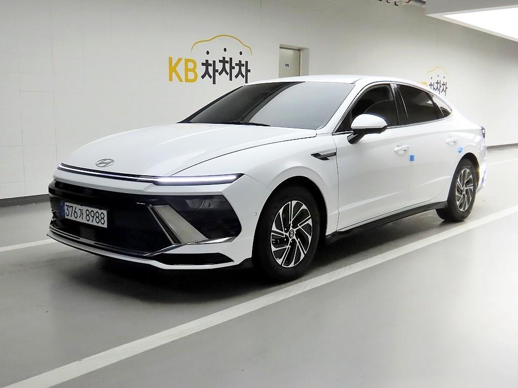 HYUNDAI Sonata - Vista 2