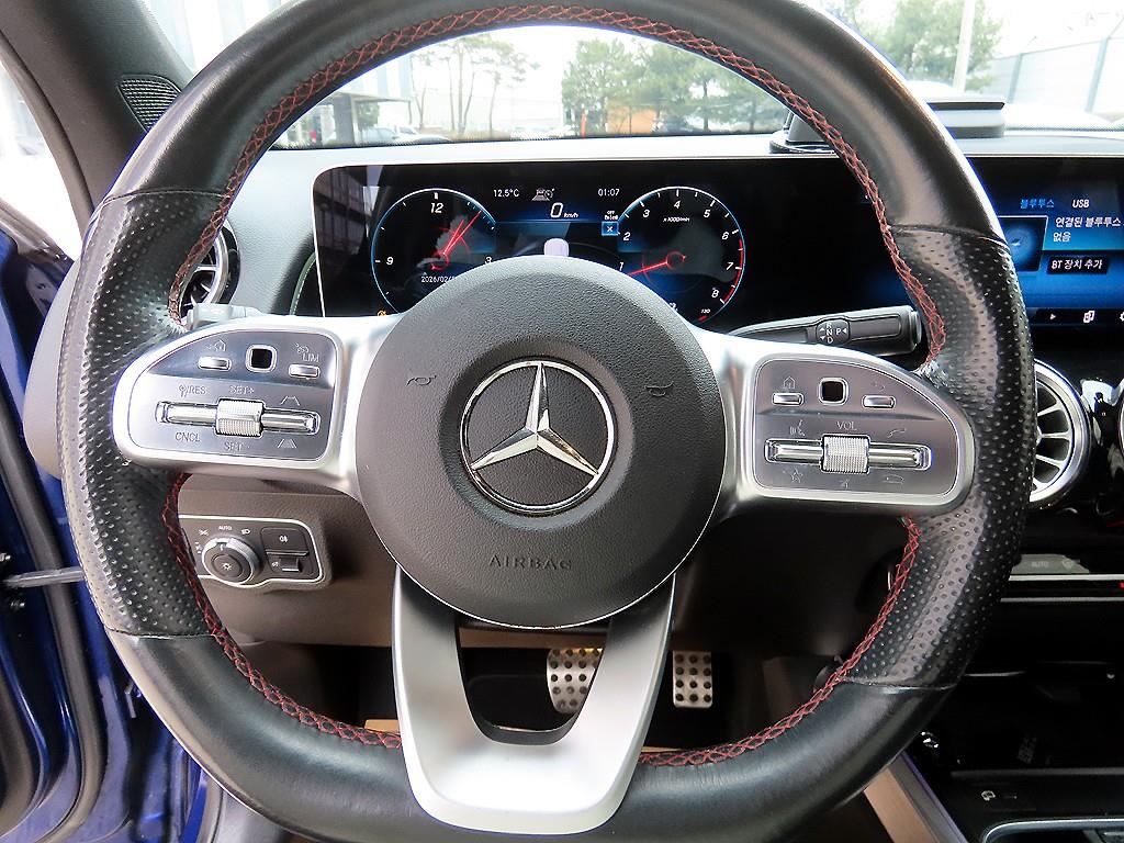 Mercedes Benz GLB Class - Vista 8