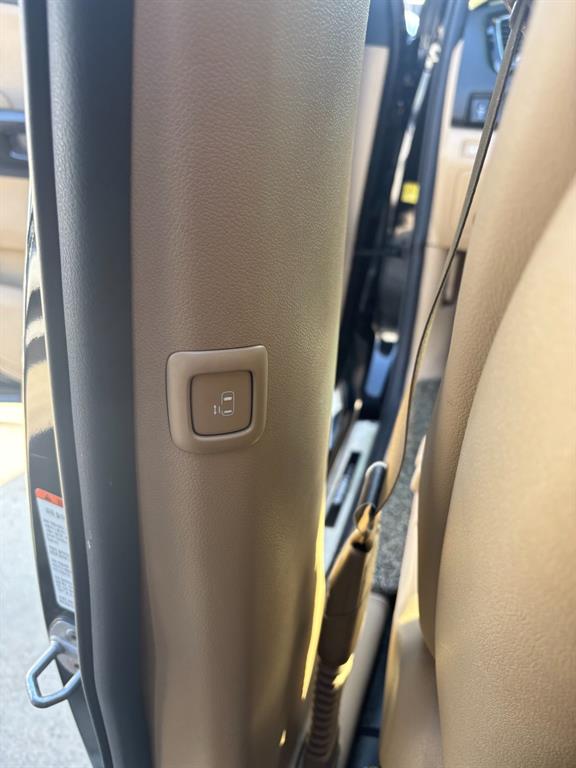 KIA Carnival - Vista 8