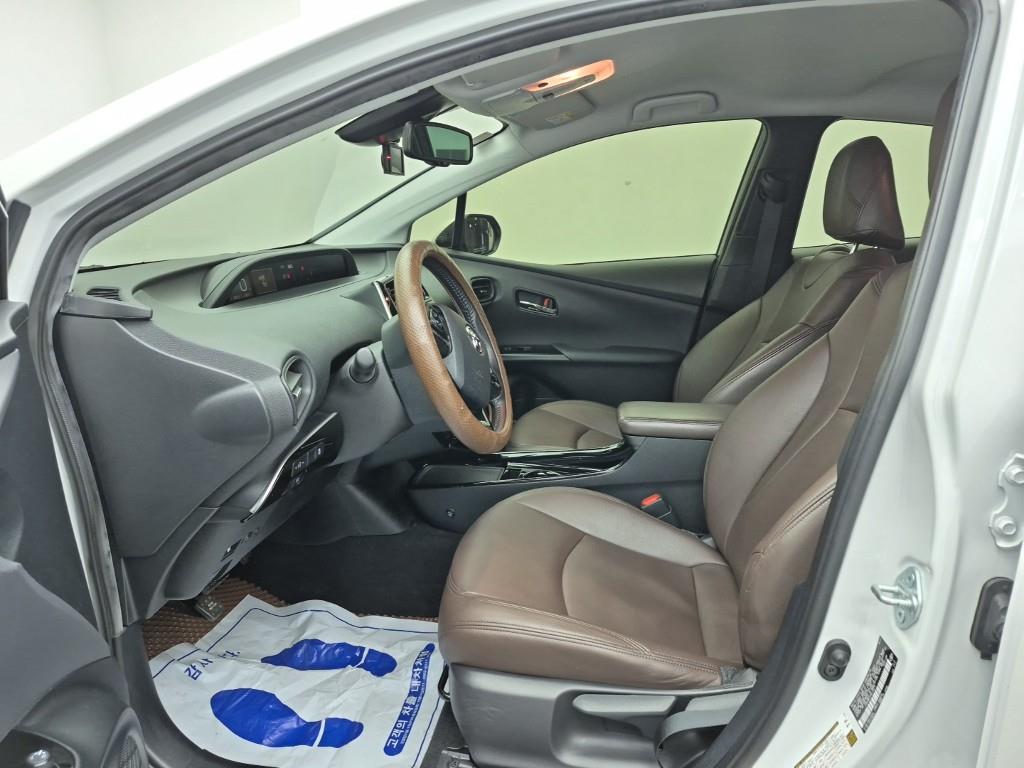 Toyota Prius - Vista 11