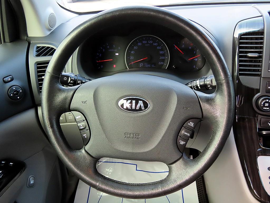 KIA Carnival - Vista 8