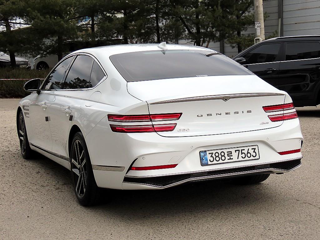 Genesis G80 - Vista 3