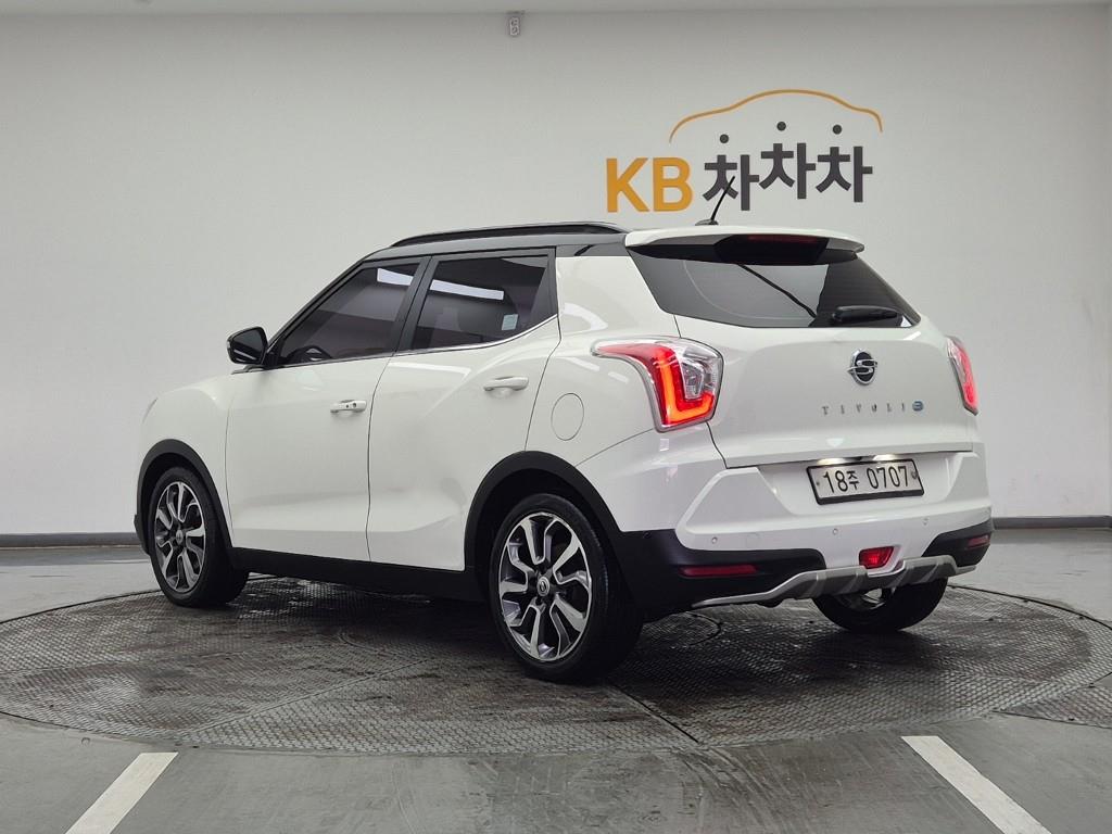 Ssangyong Tivoli - Vista 3