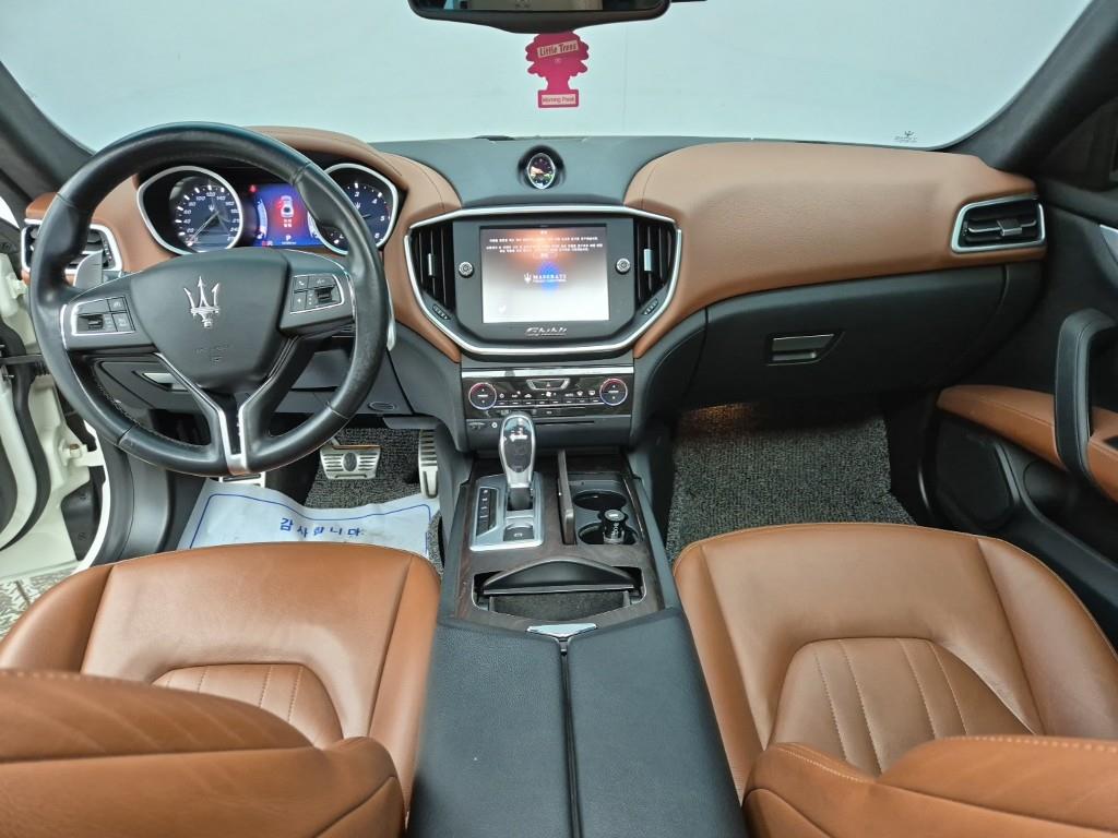 Maserati Ghibli - Vista 5
