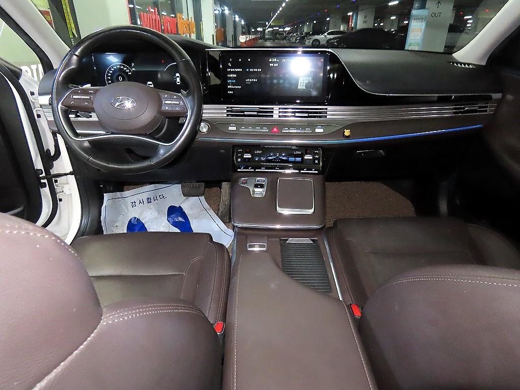 HYUNDAI Grandeur - Vista 10