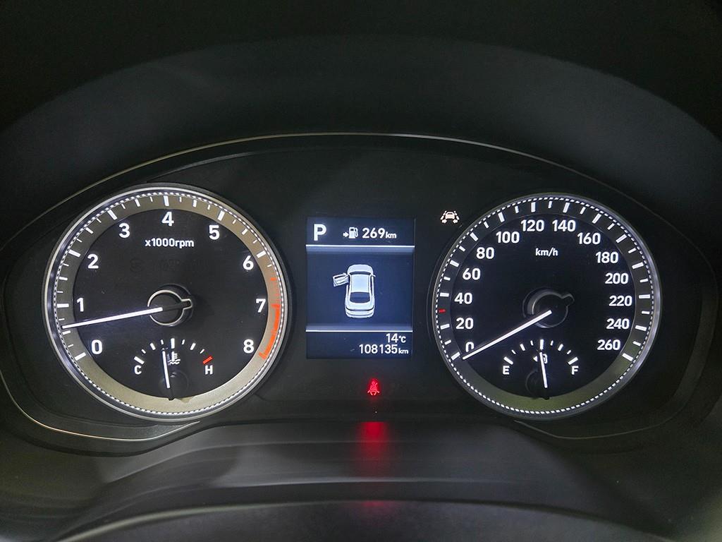 HYUNDAI Grandeur - Vista 9