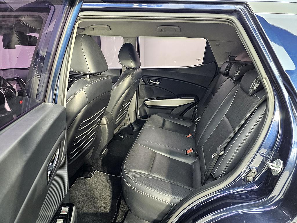 Ssangyong Tivoli - Vista 9