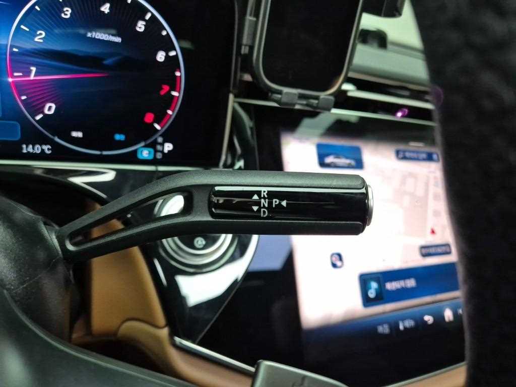 Mercedes Benz E class - Vista 7