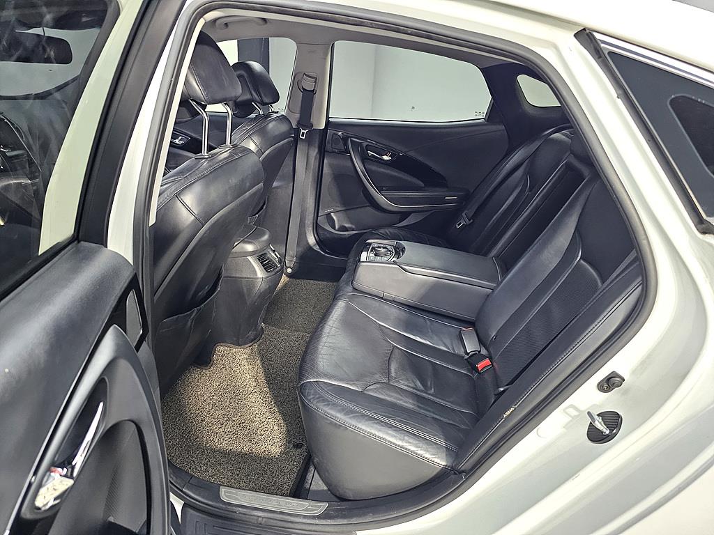 HYUNDAI Grandeur - Vista 9