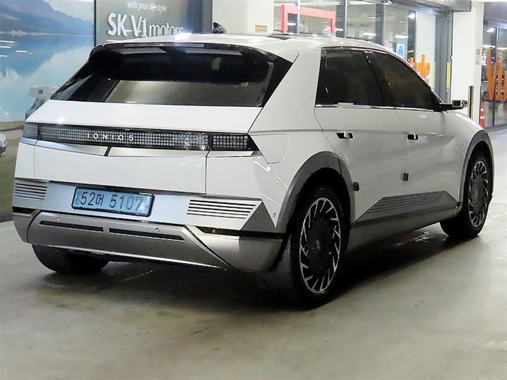 HYUNDAI Ioniq 5 - Vista 4