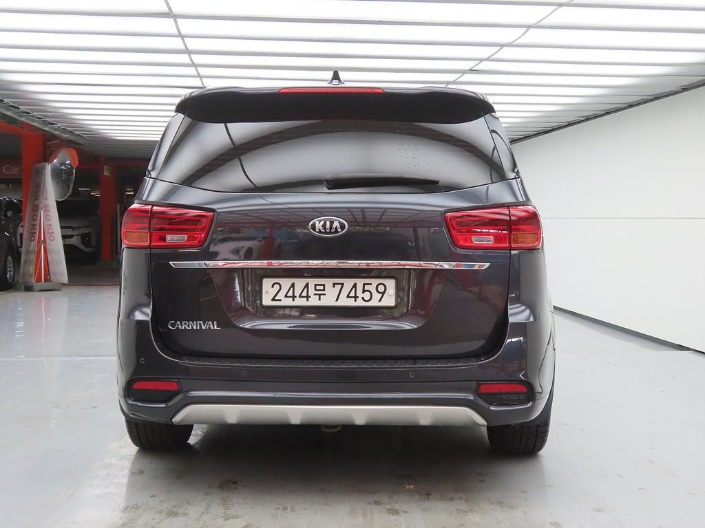 KIA Carnival - Vista 3