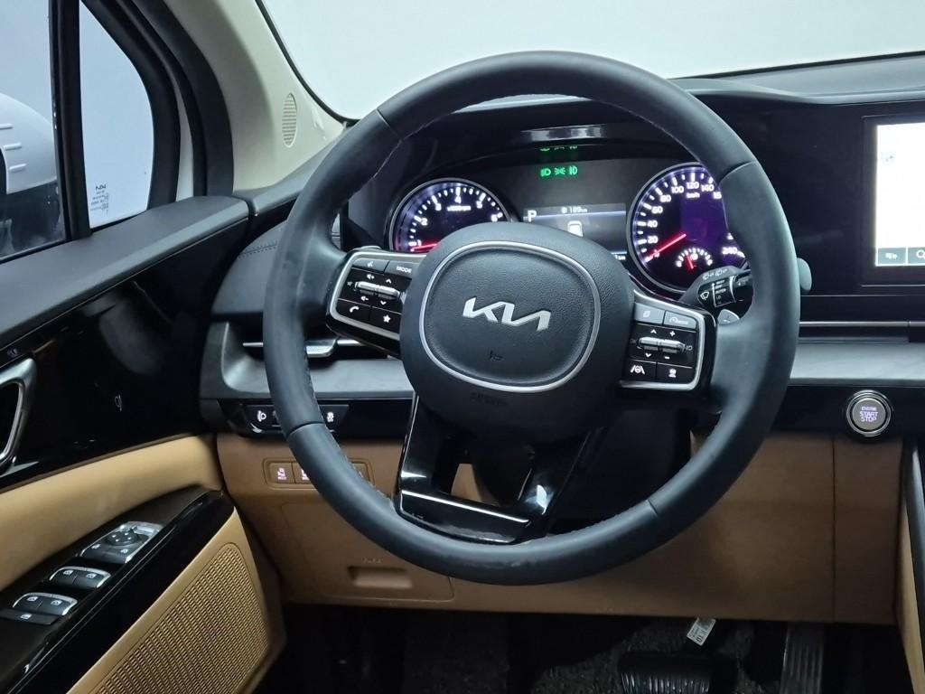 KIA Carnival - Vista 9