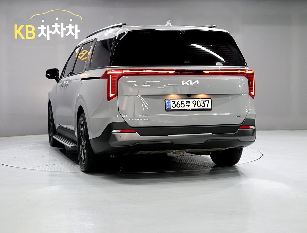 KIA Carnival - Vista 4