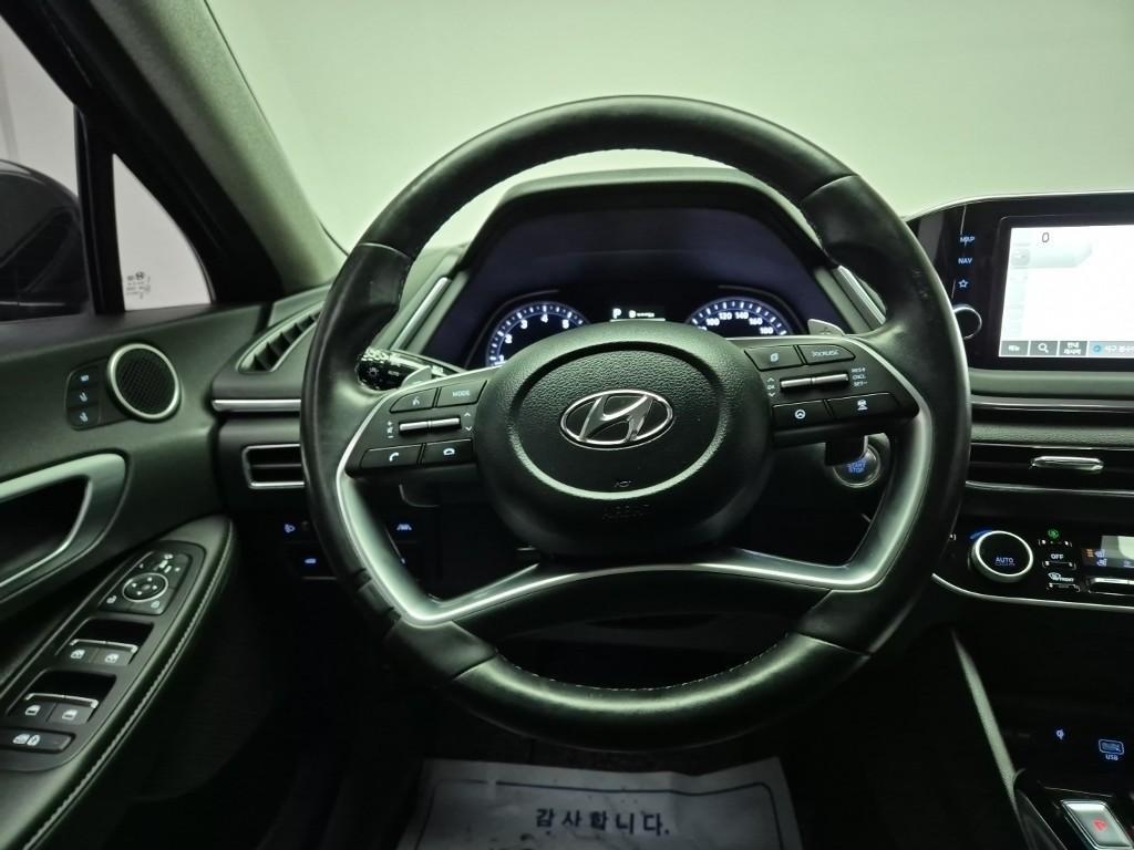 HYUNDAI Sonata - Vista 6