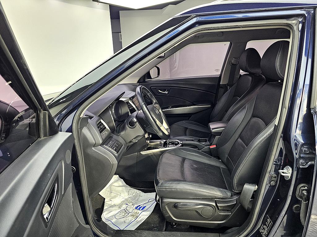 Ssangyong Tivoli - Vista 8