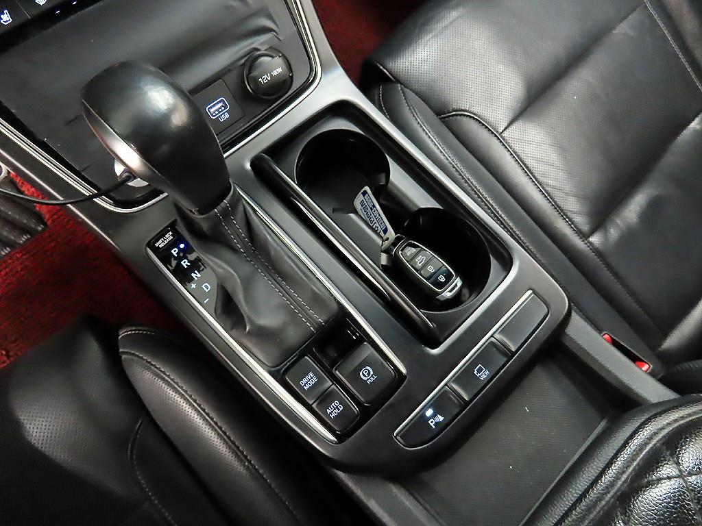 HYUNDAI Grandeur - Vista 10