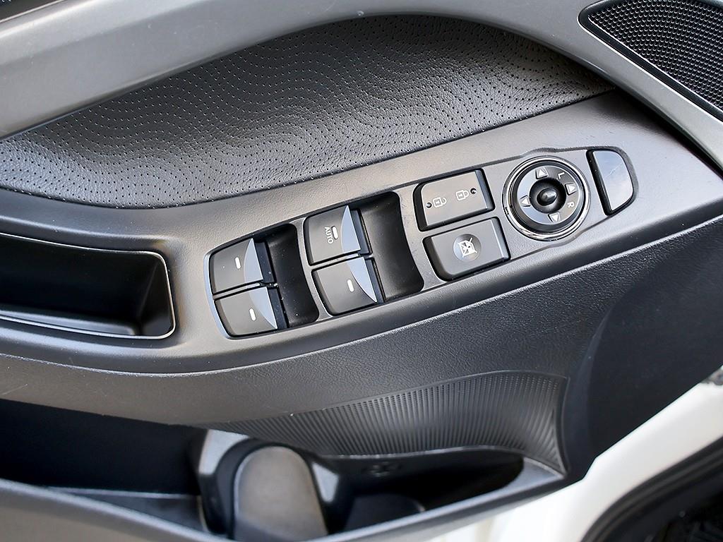 HYUNDAI Avante 2011 Blanco - Importación desde Corea - HF Imports Iquique - Foto 11