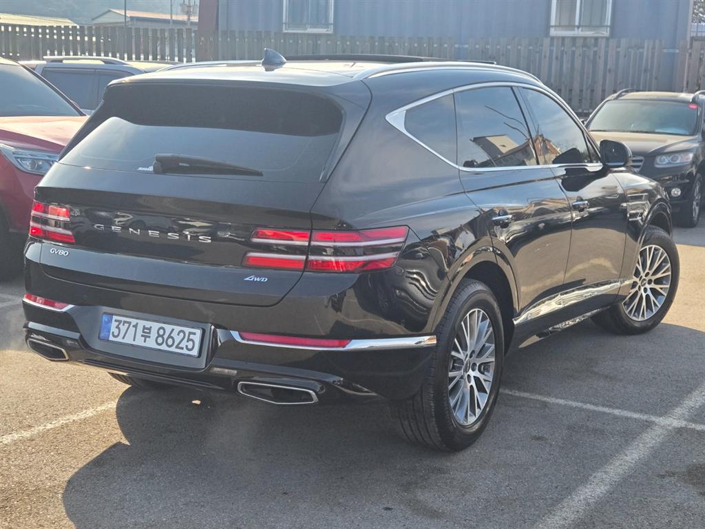 Genesis GV80 - Vista 6