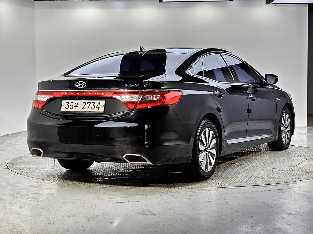 HYUNDAI Grandeur - Vista 4