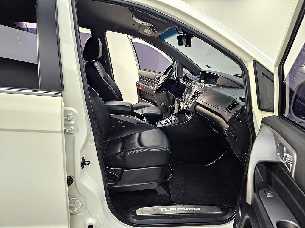 Ssangyong Korando - Vista 11