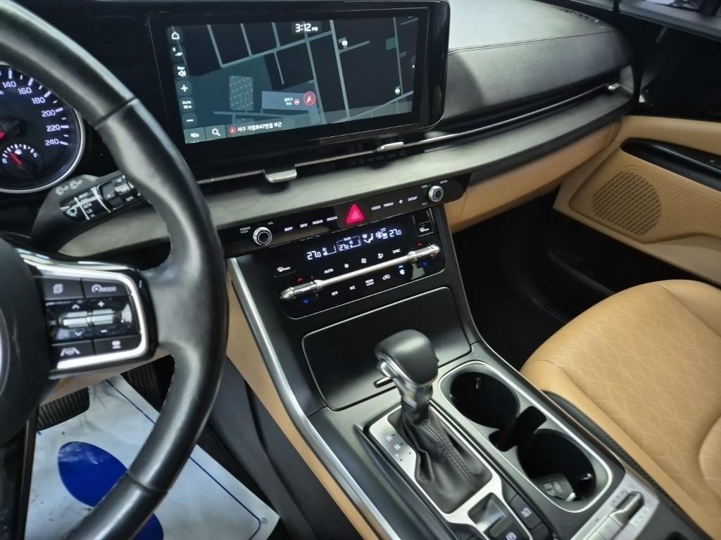 KIA Carnival - Vista 10