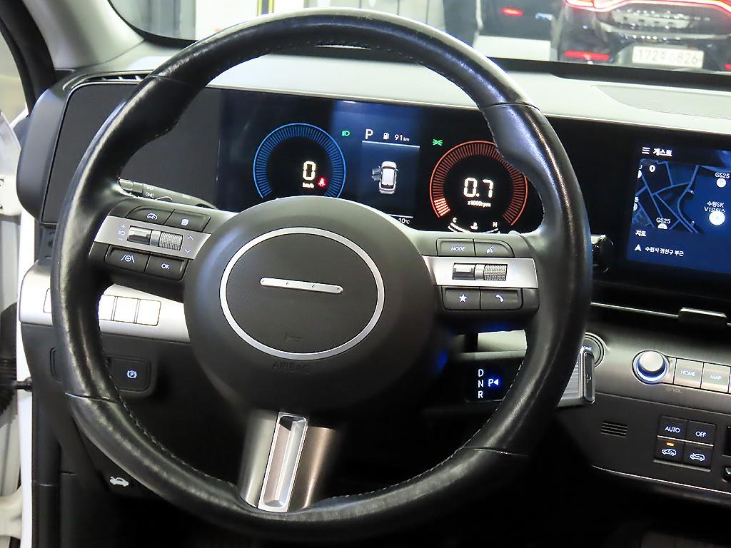 HYUNDAI Kona - Vista 7